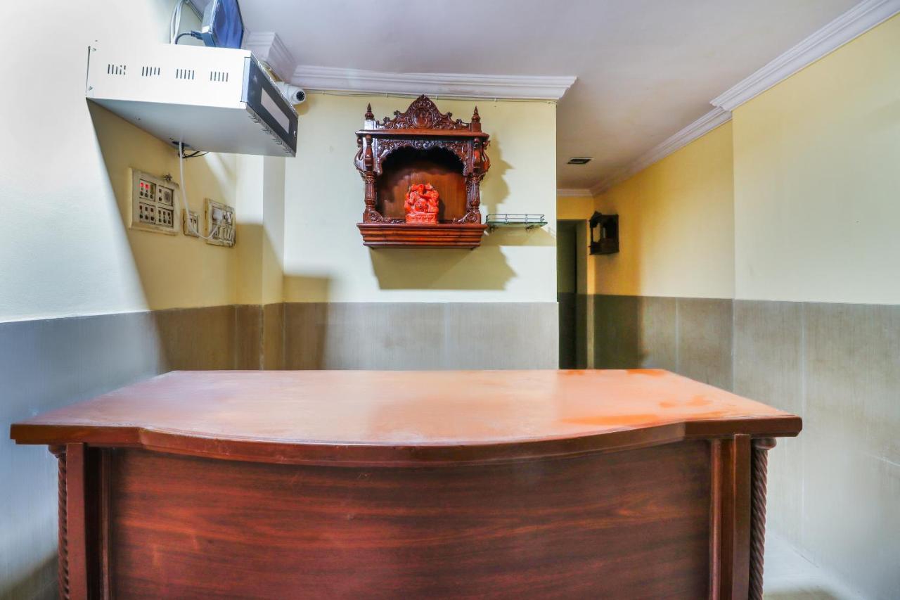 สปอต ออน 66527 ปัลลาวี ลอดจ์ Hotel Ulhasnagar ภายนอก รูปภาพ